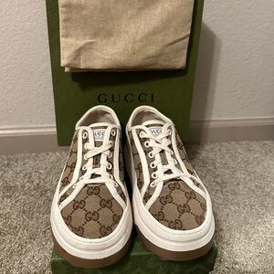 Women's Gucci Low Top Platform Sneakers